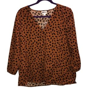 NWT Everly Peplum Leopard Print Blouse - Size Large